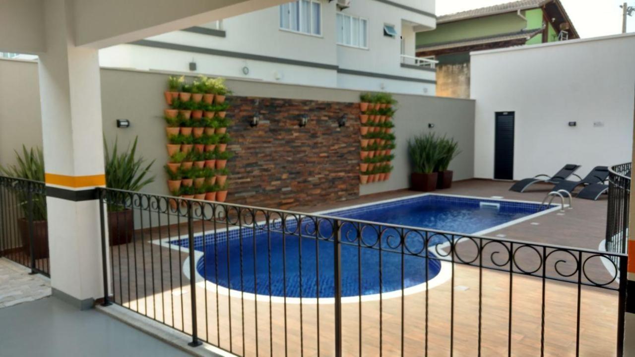 Var-101A Dpto Amplio En Condominio Cerrado Con Piscina Бомбиньяс Экстерьер фото