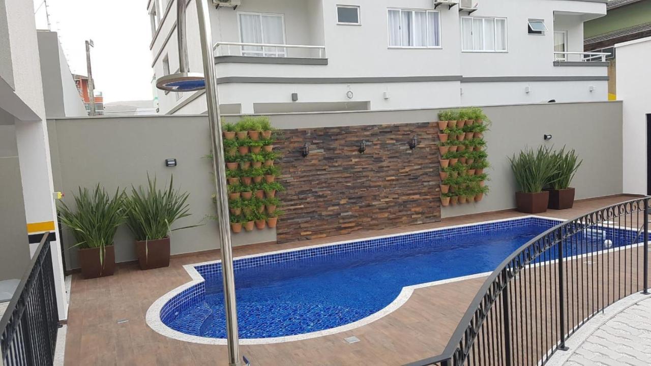 Var-101A Dpto Amplio En Condominio Cerrado Con Piscina Бомбиньяс Экстерьер фото